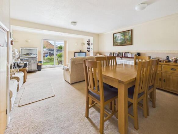 Living/dining room