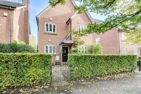 Page Place, Frogmore, St. Albans, AL2
