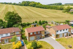11, Wedgwood Drive, High Wycombe HP14 4PA