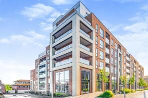 Flat 10, 52 Elizabeth Place, Queens Road, East Grinstead RH19 1SS