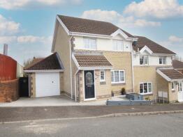 63, Swyn Y Nant, Thomastown, Porth CF39 8FE