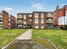 5, 5 Knightsbridge Court, Park Crescent, Southport PR9 9NW