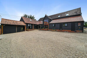 Elms Barn, Peartree Hill, Bures CO8 5BA