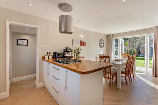 8683218-interior06-800.jpg