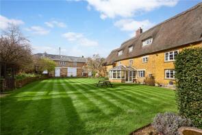 The Old Farmhouse, Main Street, Wroxton OX15 6PT
