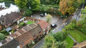 2, Northview, Winkwell, Hemel Hempstead HP1 2RZ