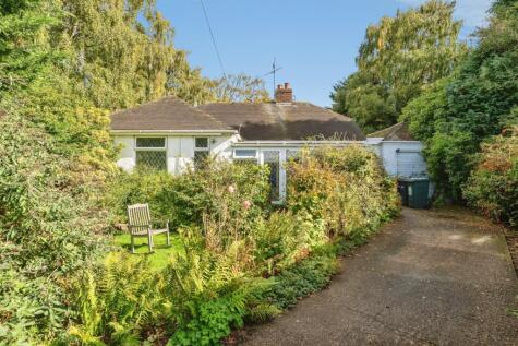 Bendee Road, Little Neston, Neston, Cheshire, CH64