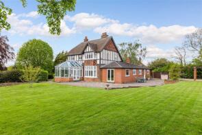 2 Hakgalla, High Street, Hitchin SG4 7LD