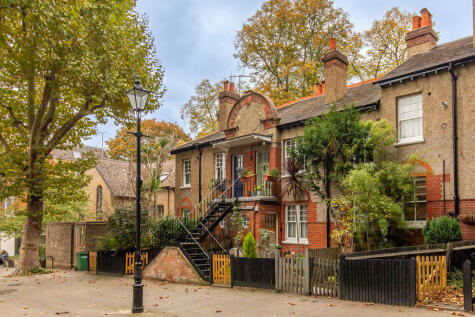 Victoria Place, Richmond
