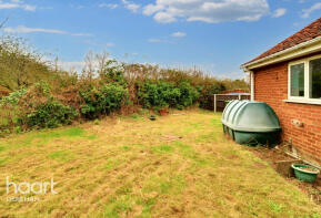 66, Orchard Close, North Elmham NR20 5HB