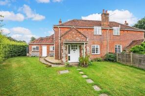 2, Garden Cottages, Downs Road, West Stoke, Chichester PO18 9BN