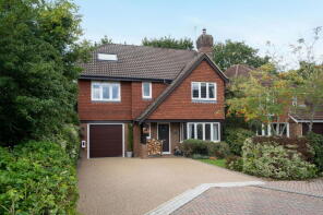 48, Lincolns Mead, Lingfield RH7 6TA