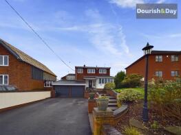 31 Copperfield, Mount Pleasant, Derrington, Stafford ST18 9NB
