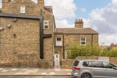 Victoria Way, Charlton