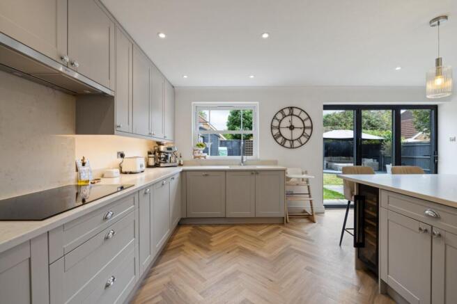 Kitchen reverse angle
