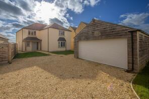 Causeway End House, Causeway End, Chippenham SN15 5DH