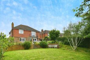2, Meadow View, Station Road, Polegate BN26 6TA
