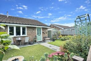 25, Littlemore Close, Wirral CH49 4GS