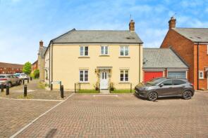 52, Hawks Rise, Houndstone, Yeovil BA22 8XT