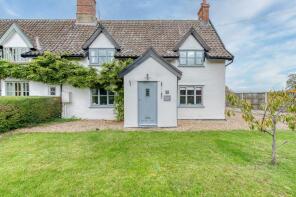 5, High Street, Wymondham NR18 9RU