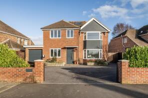 42, Stockbridge Gardens, Chichester PO19 8QT