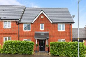 11, Tributary Lane, Horsham RH12 0BQ