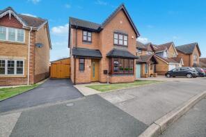 16, St Lukes Way, Nuneaton CV10 8RF