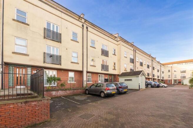 43-Midland-Mews-BS2-17.jpg