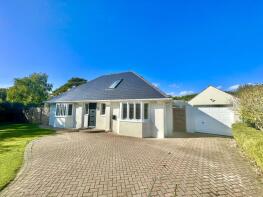 2, East Cliff Way, Christchurch BH23 4EY