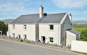 Coedffaldau Cottage, Coedffaldau Road, Swansea SA9 2RL