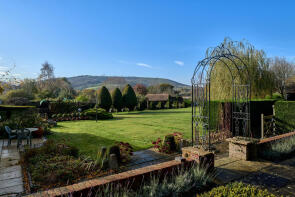 Trinity Flint Barn, Weston Lane, Weston, Petersfield GU32 3NN