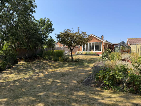 3 Bedroom Detached Bungalow For Sale