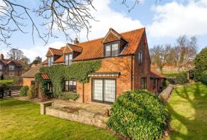 Hollybush, Main Street, Newark NG22 0NU