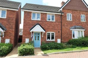 2, Rose Close, Badshot Lea, Farnham GU9 9FY
