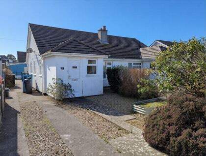 Threemilestone, Truro - Semi-detached bungalow