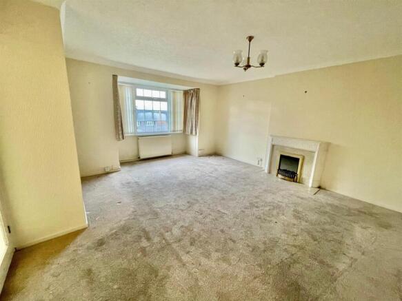 25 Sandringham Lounge.jpg