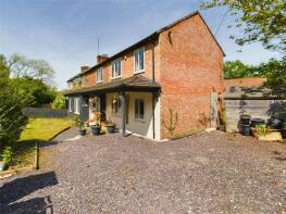1, The Triangle, Chepstow NP16 7NR
