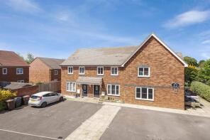 25, Lapstone Crescent, Picket Piece SP11 6WG