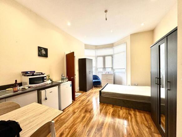 Studio Room
