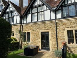 3 Mews House, Roffey Park, Forest Road, Colgate RH12 4TD