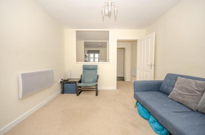 Living room pic 2.jpg
