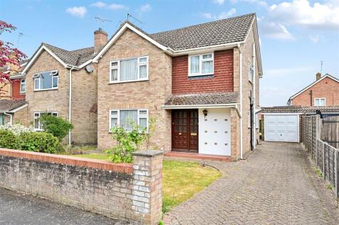 Lucas Close, Yateley, Hampshire, GU46