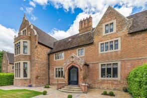 Hertingfordbury House, St Marys Lane, Hertford SG14 2LX