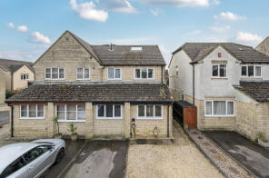 16, Bluebell Rise, Chalford, Stroud GL6 8NP