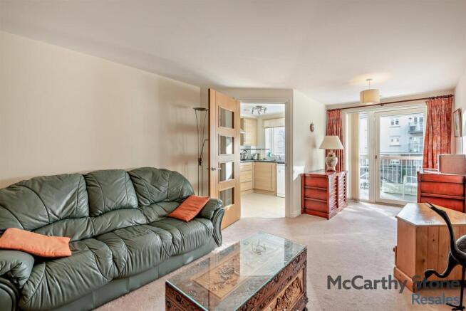 8668941-interior10-800.jpg