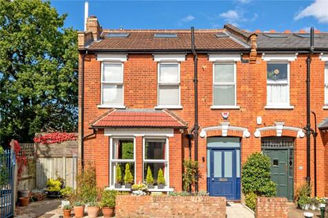 Coldfall Avenue, London, N10