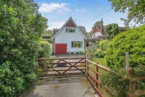 Wahroongia, Outings Lane, Doddinghurst CM15 0LS