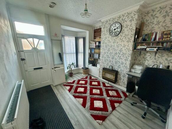 Photo 3