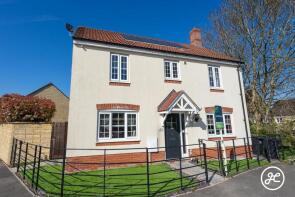 2, Lynham Close, Woolavington, Bridgwater TA7 8FG