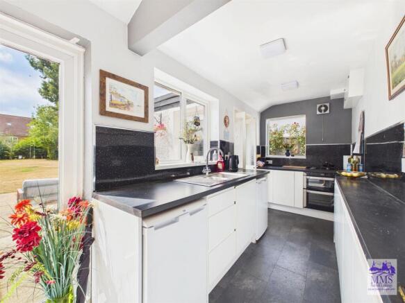 edited kitchen.jpg